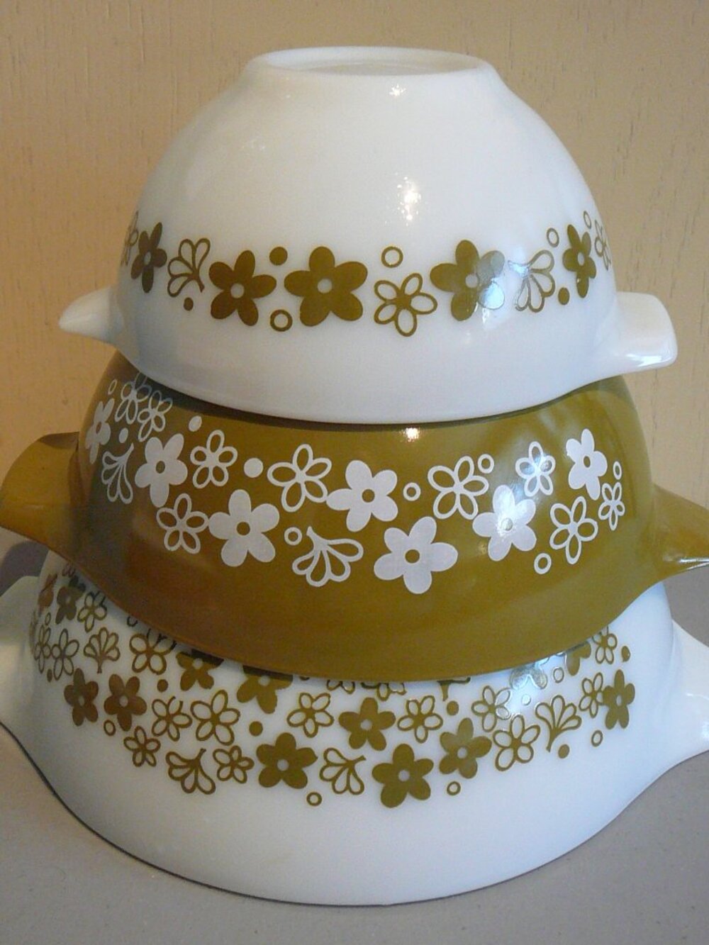 3 Pyrex Spring Blossom Crazy Daisy Cinderella Bowls 441 442 443